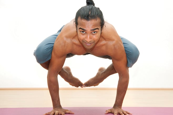 How to do Crow Pose (Bakasana Arm Balance) – Alice Trow Yoga