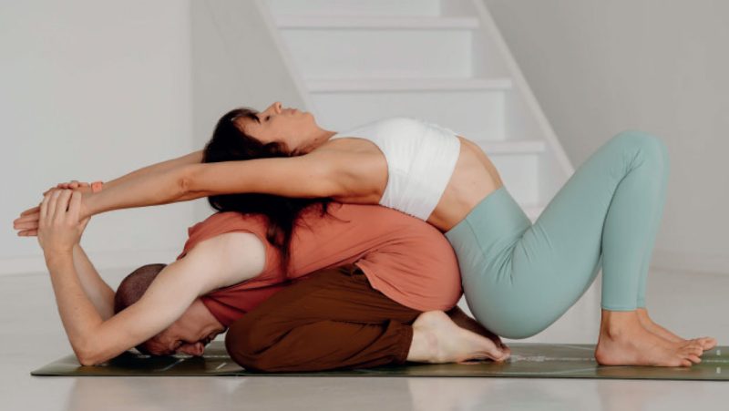 partner yoga