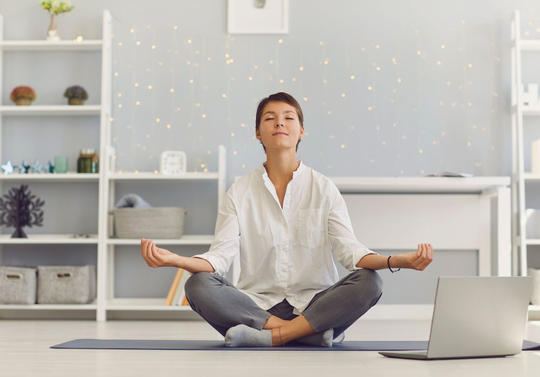 4 Ways Yoga Practice Can Neutralise Your Work Stress